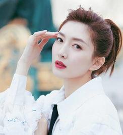 娱乐吃瓜江疏影,娱乐圈的瓜田,她如何成为焦点?